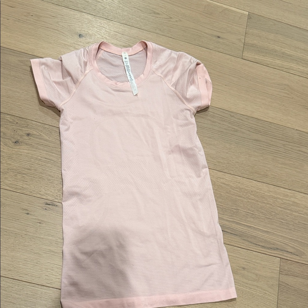 lululemon Pink swiftly tech Tee